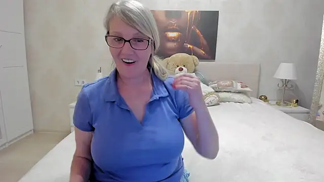 irinamaux online show from 02/16/25, 02:54