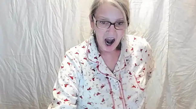 irinamaux online show from 02/19/25, 02:01