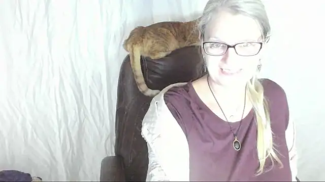 irinamaux online show from 02/28/25, 11:14