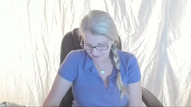 irinamaux online show from 03/07/25, 05:29