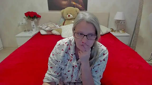 irinamaux online show from 03/14/25, 07:26