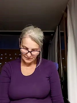 irinamaux online show from 10/01/25, 07:20