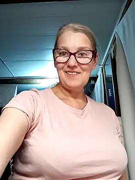 irinamaux online show from 10/08/25, 02:14