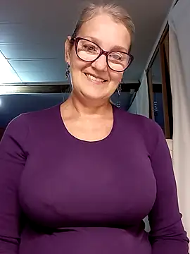 irinamaux online show from 10/12/25, 05:28