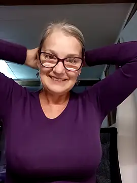 irinamaux online show from 10/13/25, 05:18