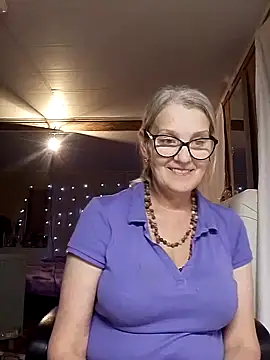 irinamaux online show from 10/31/25, 03:13