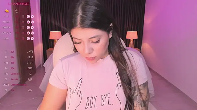 Snapshot of celeste_rosse chatting on 12/18/24, 07:19 celeste rosse online show from 12/18/24, 07:19