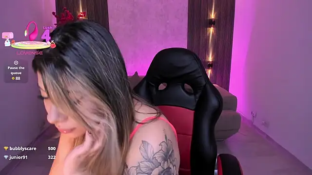 Snapshot of celeste_rosse chatting on 03/06/25, 06:52 celeste rosse online show from 03/06/25, 06:52