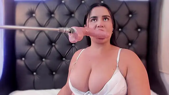 sweett katty  online show from 12/23/24, 07:41