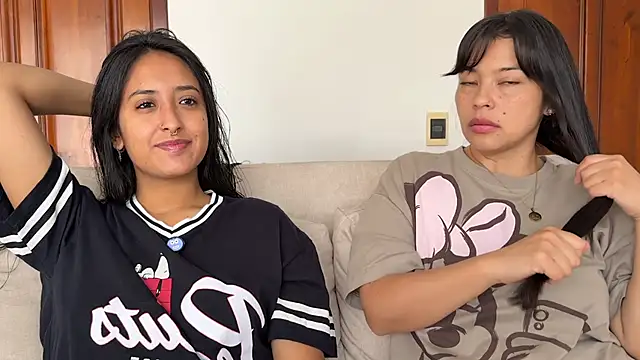 2SummerLove1 online show from 10/26/25, 02:12