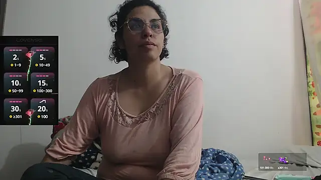 Snapshot of Anne_purple chatting on 03/13/25, 07:17 Anne purple online show from 03/13/25, 07:17