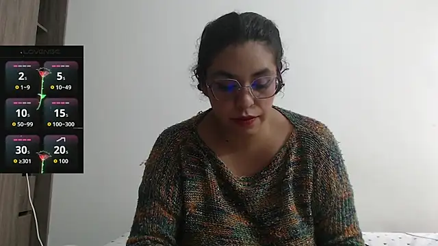Snapshot of Anne_purple chatting on 09/30/25, 03:28 Anne purple online show from 09/30/25, 03:28