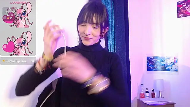 Snapshot of Sakura_and_yuki chatting on 01/20/25, 01:21 Sakura and yuki online show from 01/20/25, 01:21