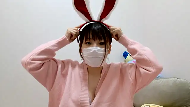 hi---chan- online show from 12/17/24, 03:28