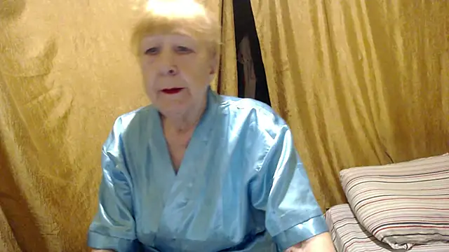 Snapshot of _Estelitta_5 chatting on 10/11/25, 07:45 Estelitta 5 online show from 10/11/25, 07:45