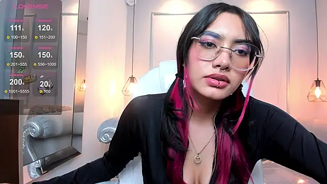 Snapshot of AzuraKindong chatting on 01/08/25, 01:21 AzuraKindong online show from 01/08/25, 01:21