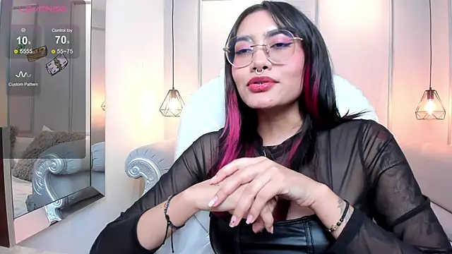 Snapshot of AzuraKindong chatting on 01/10/25, 01:32 AzuraKindong online show from 01/10/25, 01:32