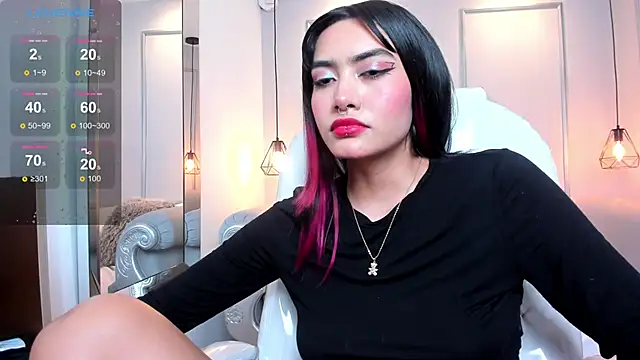 Snapshot of AzuraKindong chatting on 02/06/25, 01:38 AzuraKindong online show from 02/06/25, 01:38