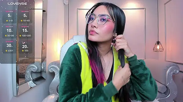 Snapshot of AzuraKindong chatting on 09/18/25, 07:49 AzuraKindong online show from 09/18/25, 07:49