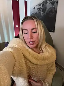 Snapshot of ChristyAdair chatting on 12/29/24, 08:58 ChristyAdair online show from 12/29/24, 08:58