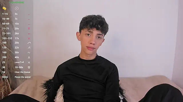 Snapshot of Tomy_Rox chatting on 12/27/24, 07:24 Tomy Rox online show from 12/27/24, 07:24