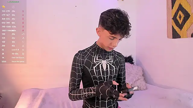 Snapshot of Tomy_Rox chatting on 01/07/25, 07:59 Tomy Rox online show from 01/07/25, 07:59