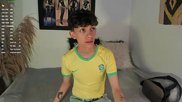 Snapshot of Tomy_Rox chatting on 01/22/25, 12:16 Tomy Rox online show from 01/22/25, 12:16