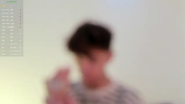 Snapshot of Tomy_Rox chatting on 02/15/25, 08:01 Tomy Rox online show from 02/15/25, 08:01