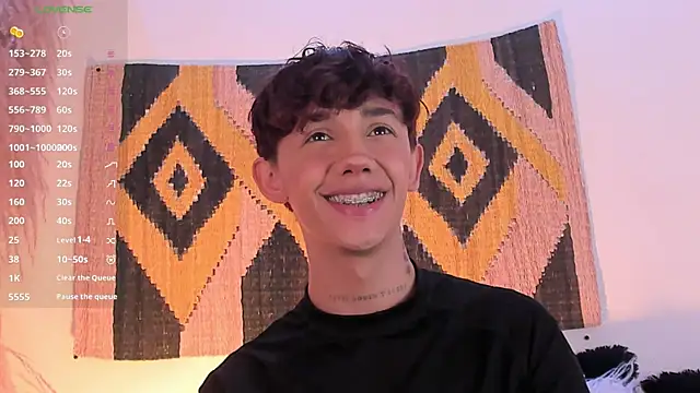 Snapshot of Tomy_Rox chatting on 03/04/25, 08:38 Tomy Rox online show from 03/04/25, 08:38