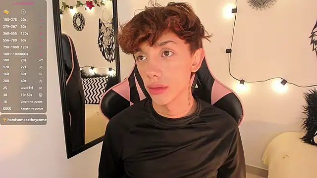 Snapshot of Tomy_Rox chatting on 03/13/25, 03:11 Tomy Rox online show from 03/13/25, 03:11