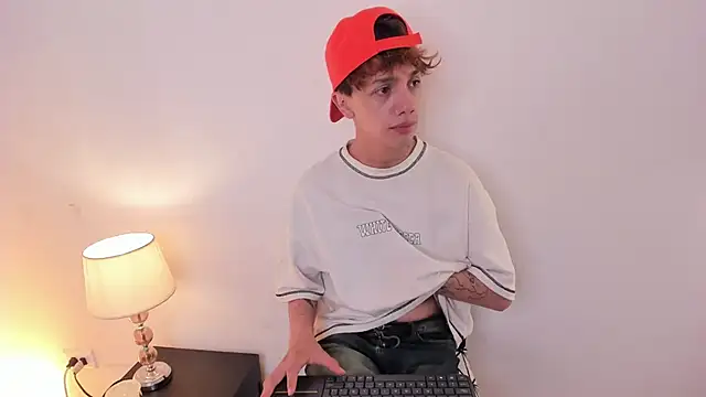 Snapshot of Tomy_Rox chatting on 09/08/25, 07:13 Tomy Rox online show from 09/08/25, 07:13