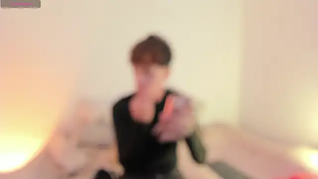 Snapshot of Tomy_Rox chatting on 09/15/25, 08:20 Tomy Rox online show from 09/15/25, 08:20