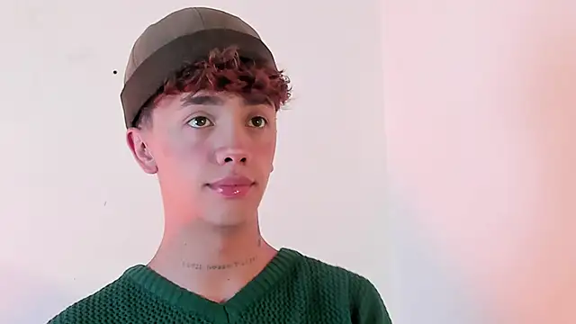 Snapshot of Tomy_Rox chatting on 11/08/25, 08:29 Tomy Rox online show from 11/08/25, 08:29