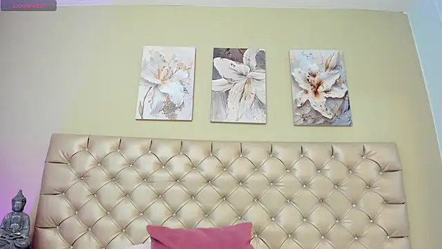 Snapshot of sophiia_grey_1 chatting on 03/18/25, 11:31 sophiia grey 1 online show from 03/18/25, 11:31