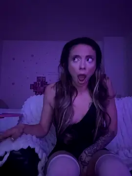 greedybratt online show from 11/14/25, 08:02