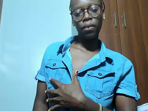 Snapshot of afro_pop chatting on 02/15/25, 03:31 afro pop online show from 02/15/25, 03:31