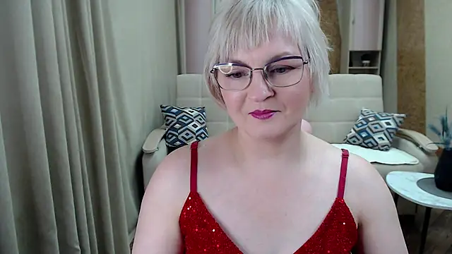 Snapshot of BlondeBrilliant7 chatting on 01/18/25, 05:41 BlondeBrilliant7 online show from 01/18/25, 05:41