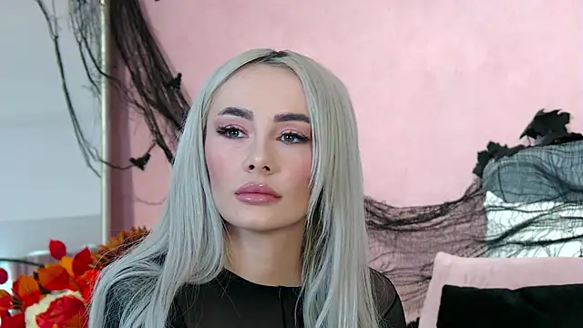 FrancescaMcGray online show from 11/01/25, 08:16