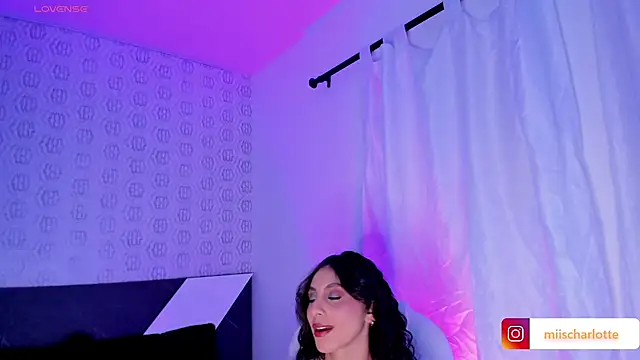 Snapshot of MiissCharlotte chatting on 01/19/25, 07:58 MiissCharlotte online show from 01/19/25, 07:58