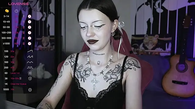 Snapshot of prettybones chatting on 12/30/24, 09:48 prettybones online show from 12/30/24, 09:48
