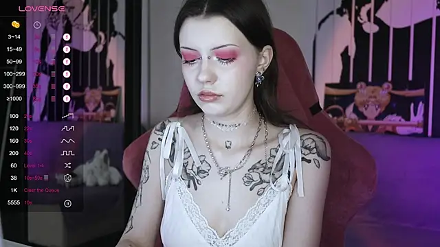 Snapshot of prettybones chatting on 01/02/25, 11:09 prettybones online show from 01/02/25, 11:09