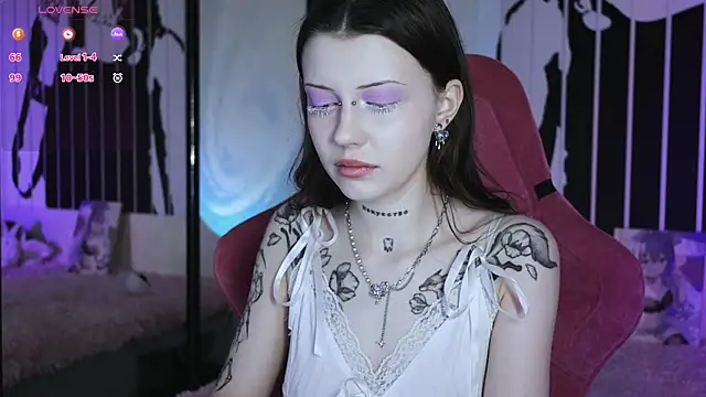 Snapshot of prettybones chatting on 02/25/25, 10:07 prettybones online show from 02/25/25, 10:07