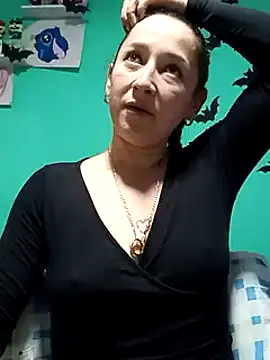 Snapshot of emilypoppy3 chatting on 01/17/25, 03:01 emilypoppy3 online show from 01/17/25, 03:01