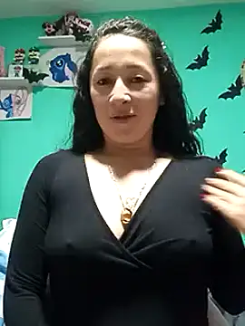Snapshot of emilypoppy3 chatting on 01/23/25, 08:13 emilypoppy3 online show from 01/23/25, 08:13