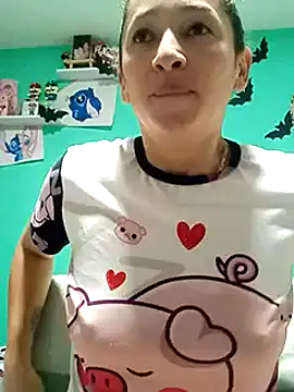 Snapshot of emilypoppy3 chatting on 02/11/25, 01:20 emilypoppy3 online show from 02/11/25, 01:20