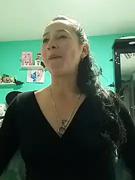 Snapshot of emilypoppy3 chatting on 03/17/25, 03:40 emilypoppy3 online show from 03/17/25, 03:40