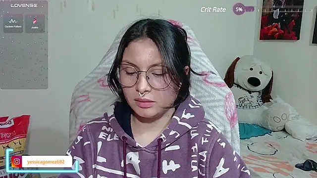 Snapshot of jessica_gomez chatting on 03/08/25, 12:33 jessica gomez online show from 03/08/25, 12:33