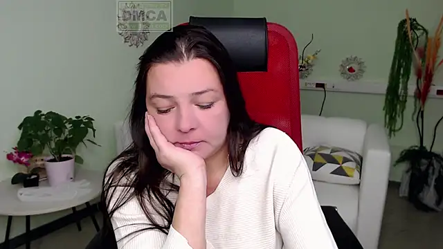 Lily flower7 online show from 10/13/25, 05:40