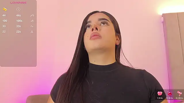 Snapshot of kaylarossi chatting on 11/18/25, 06:45 kaylarossi online show from 11/18/25, 06:45