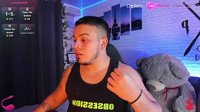Snapshot of Naughty_Charly chatting on 01/10/25, 01:10 Naughty Charly online show from 01/10/25, 01:10